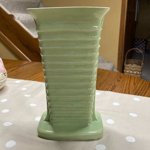 Other - Vintage Robinson Ransbottom Roseville pottery vase